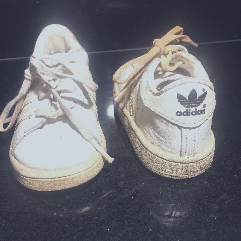 Vintage "Campus" baby/toddler adidas. White size 4